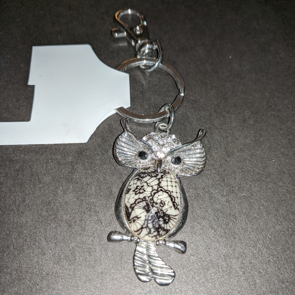 NWT! Beautiful Owl 🦉 Keychain - Picture 4 of 6